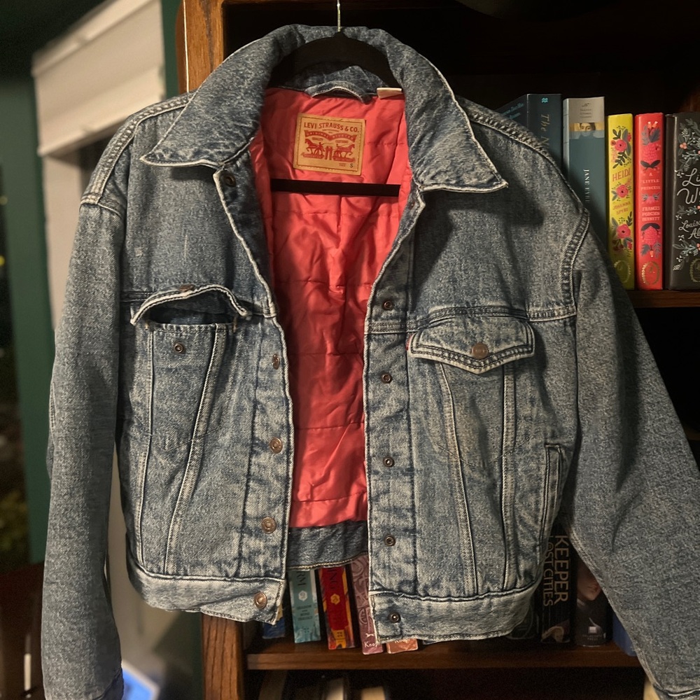 Levi's women's cropped Blue Denim Jacket current